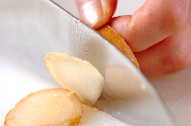 ゆで鶏・ネギダレの作り方の手順1