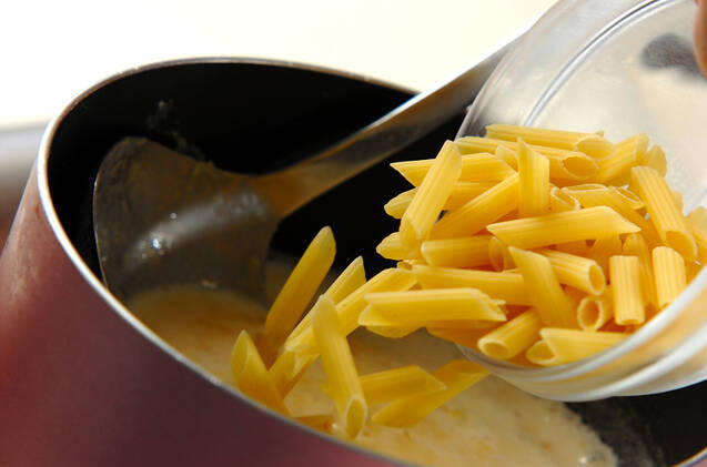 クリームコーンスープパスタの作り方の手順3