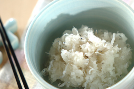 チリメンジャコのおろし酢和え