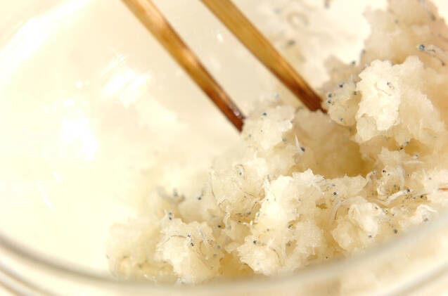 チリメンジャコのおろし酢和えの作り方の手順2