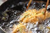 サクサク！エンドウ豆と玉ネギのかき揚げの作り方5