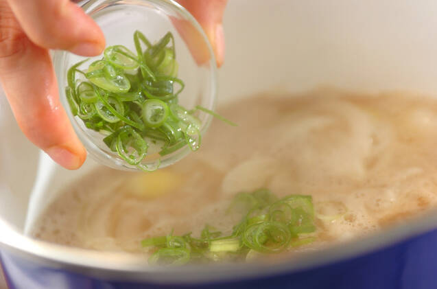 せん切り大根のみそ汁の作り方の手順4