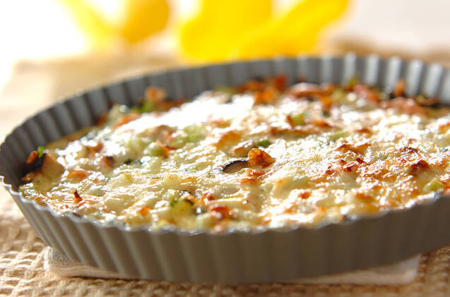 セロリと桜エビの簡単キッシュ