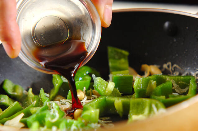 ピーマンのカリカリジャコ炒めの作り方の手順3