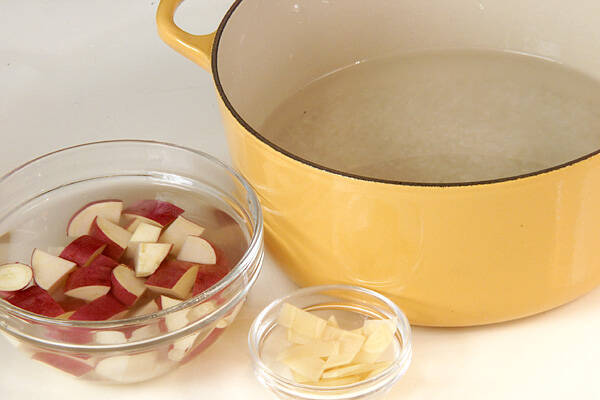 ココナッツミルク粥の作り方の手順1