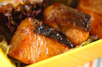 サーモンのレモンバターソテー