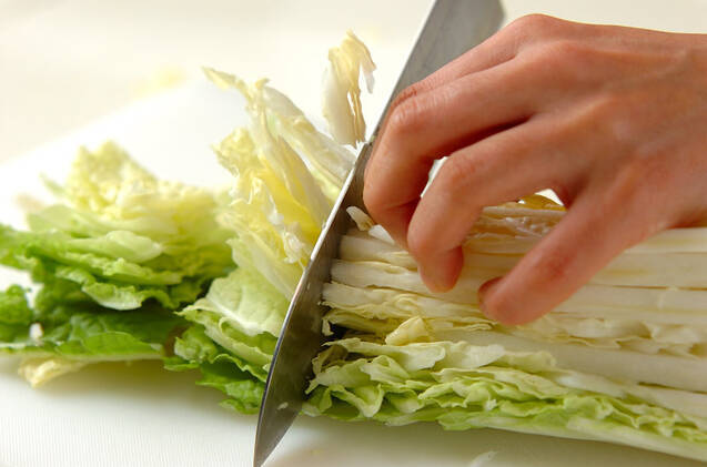 白菜のジンジャー酢和えの作り方の手順1