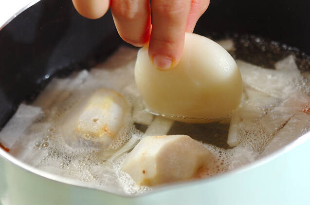 白みそ仕立てのお雑煮の作り方の手順4