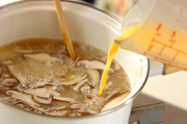 シイタケのかき玉汁の作り方の手順4