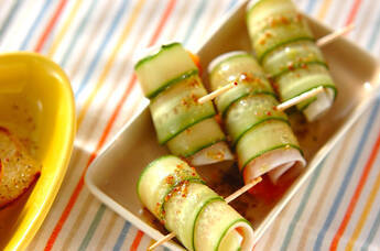 サーモンと大根のくるくるサラダ　