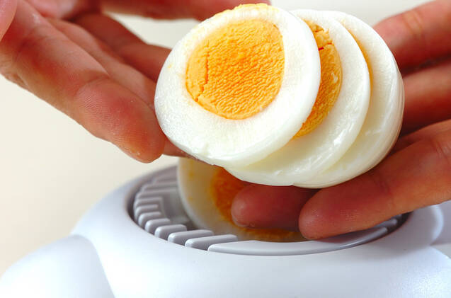 ゆで卵のネギ油がけの作り方の手順1