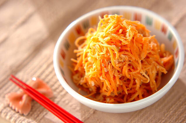 ニンジンのクルミ和え