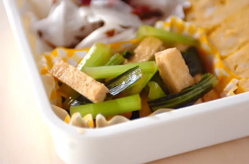 麺つゆで簡単 小松菜と油揚げの煮浸し 副菜 レシピ 作り方 E レシピ 料理のプロが作る簡単レシピ