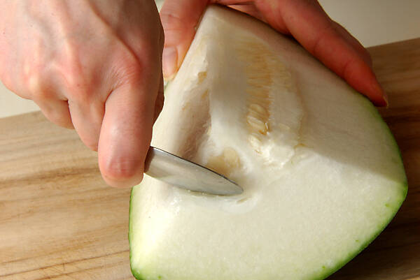 優しいとろみ 冬瓜の葛あんかけの作り方の手順1