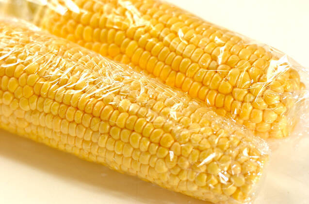 トウモロコシのレンジ蒸し焼きの作り方の手順1