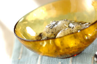 白花豆のゴマ白玉団子