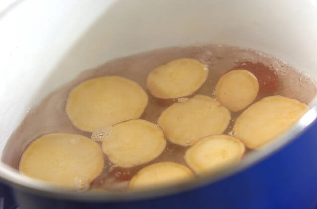 サツマイモのレモン煮の作り方の手順2