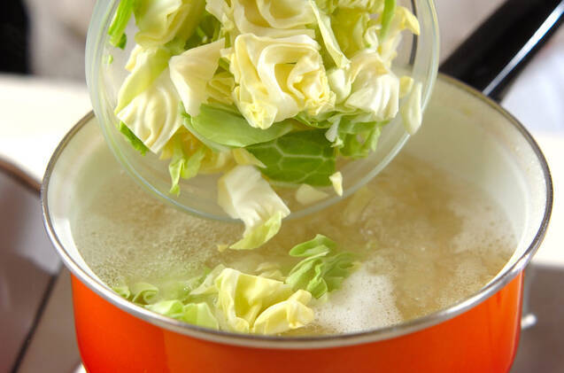 春キャベツとジャガイモのパスタの作り方の手順2