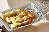 エビとネギの串焼き