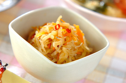 切干し大根とジャコの煮物