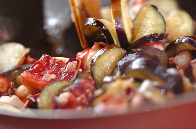 簡単洋風おかず！タコとナスのトマト煮の作り方の手順4