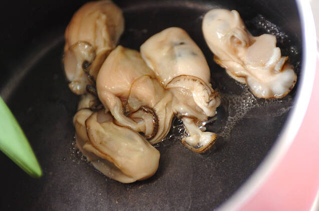 カキの塩麹煮の作り方の手順2