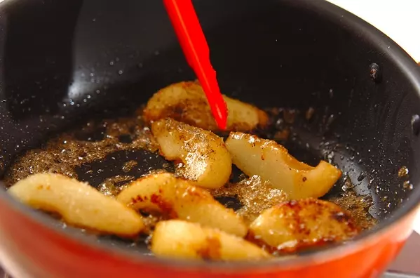 洋梨のソテーの作り方1