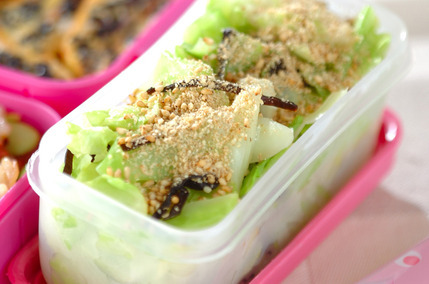 蒸しキャベツ塩昆布和え