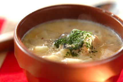缶詰で簡単！サーモンチャウダー