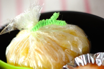 サツマイモとリンゴジャムの茶巾