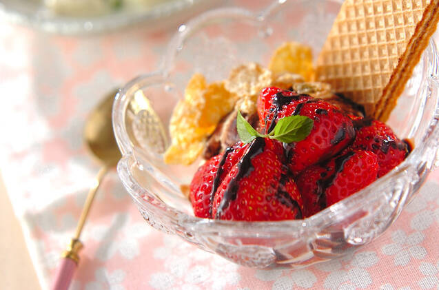 イチゴのチョコパフェ