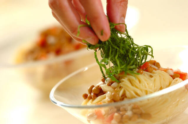 納豆と塩トマトの冷製カッペリーニの作り方の手順4