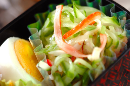 キュウリとカニカマの甘酢和え