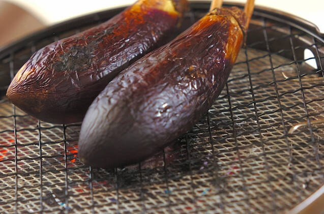 焼きナスの赤みそ汁の作り方の手順4