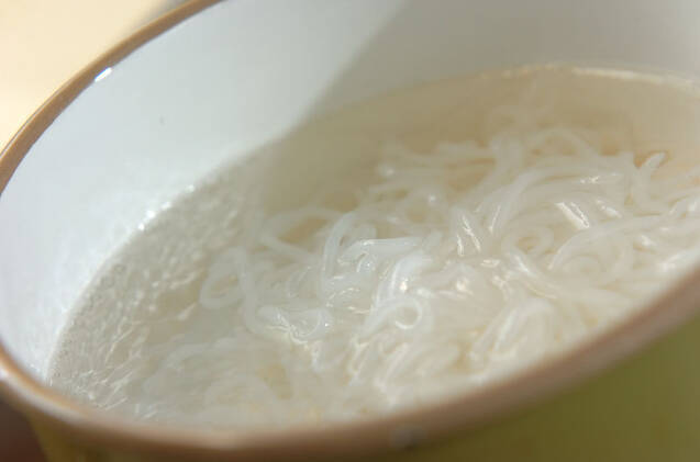 しらたきとピーマンの炒め煮の作り方の手順1