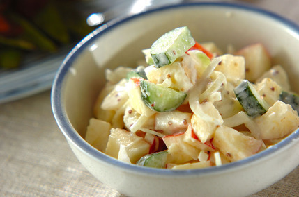 ころころポテトとリンゴのサラダ