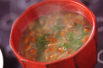 ナメコと大葉のみそ汁