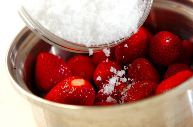 イチゴソースがけヨーグルトの作り方の手順2
