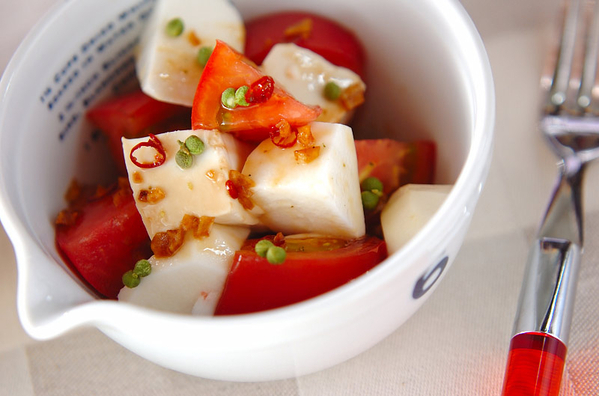 切り方しだいで味変わる！山芋を使った人気サラダレシピ10選の画像
