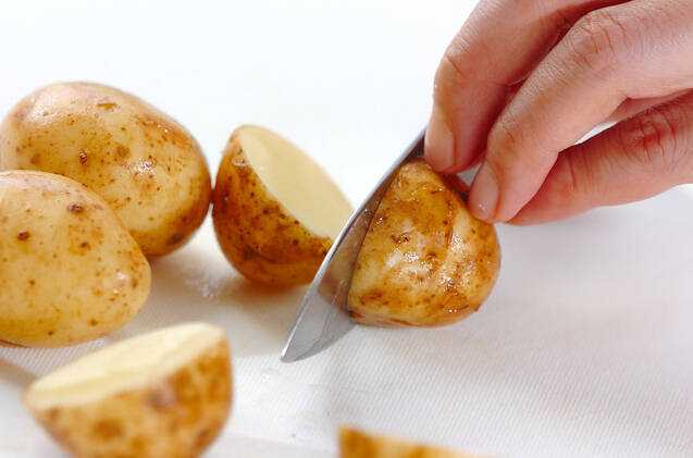 新ジャガの中華スープの作り方の手順1