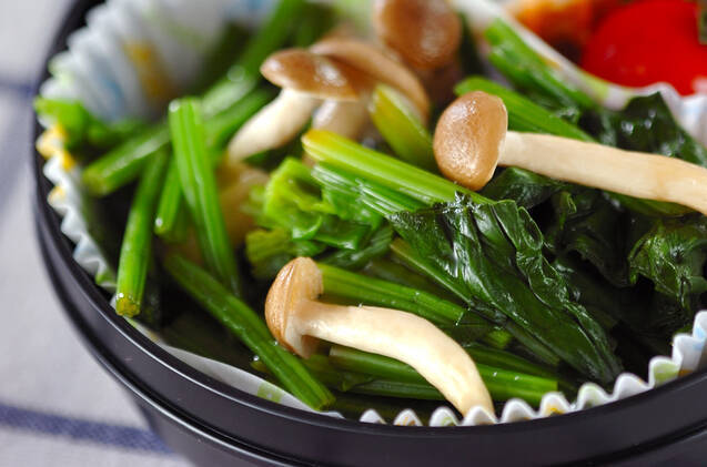 ホウレン草とシメジのポン酢しょうゆ和え