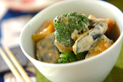 ブロッコリーのみそチーズ和え