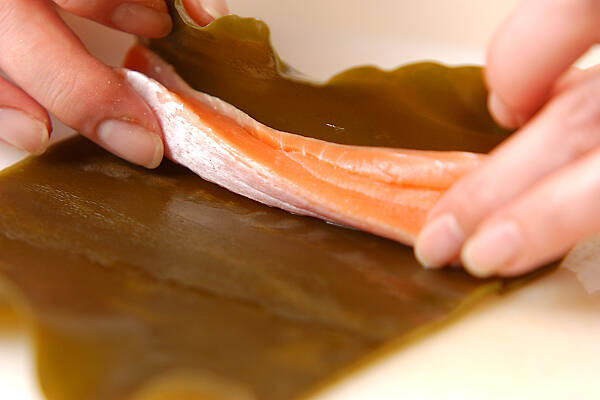 サーモンの昆布巻きの作り方の手順4