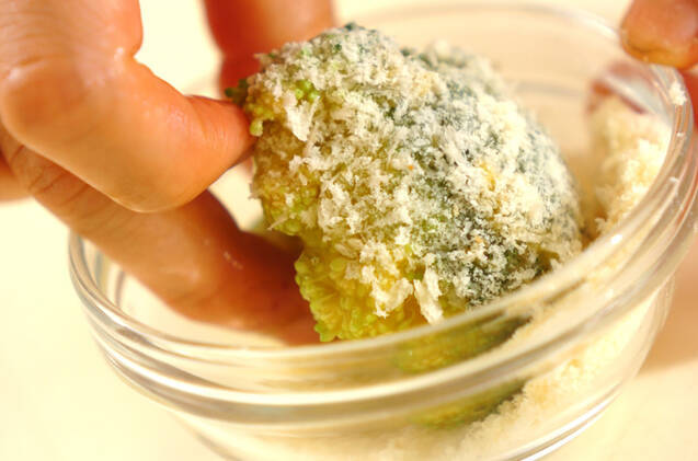 ブロッコリーのチーズ揚げの作り方の手順2