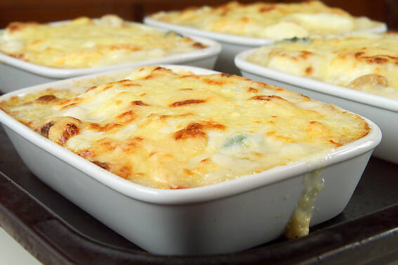 卵とほうれん草のグラタンの作り方の手順4