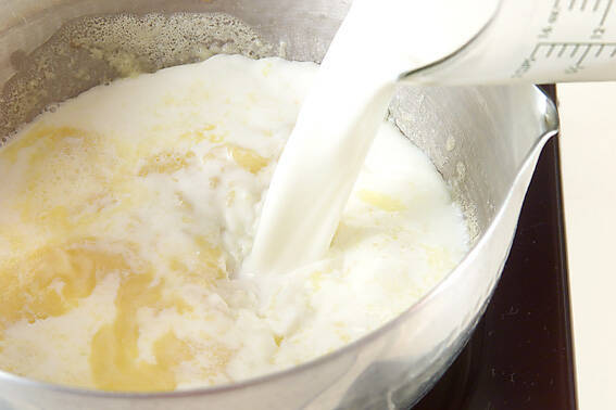 卵とほうれん草のグラタンの作り方の手順2