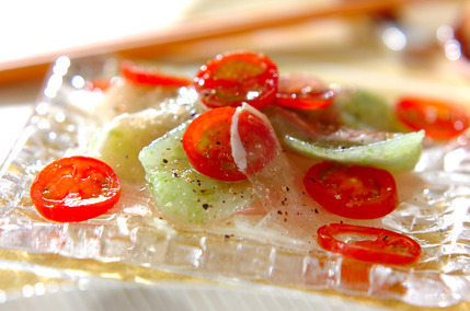 刺身コンニャクのカルパッチョ風サラダ