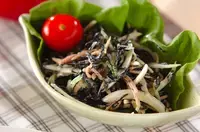 芽ヒジキの彩りサラダ