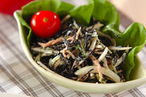 芽ヒジキの彩りサラダ