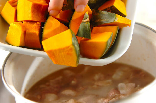 カボチャと豚バラ肉の煮物の作り方の手順5